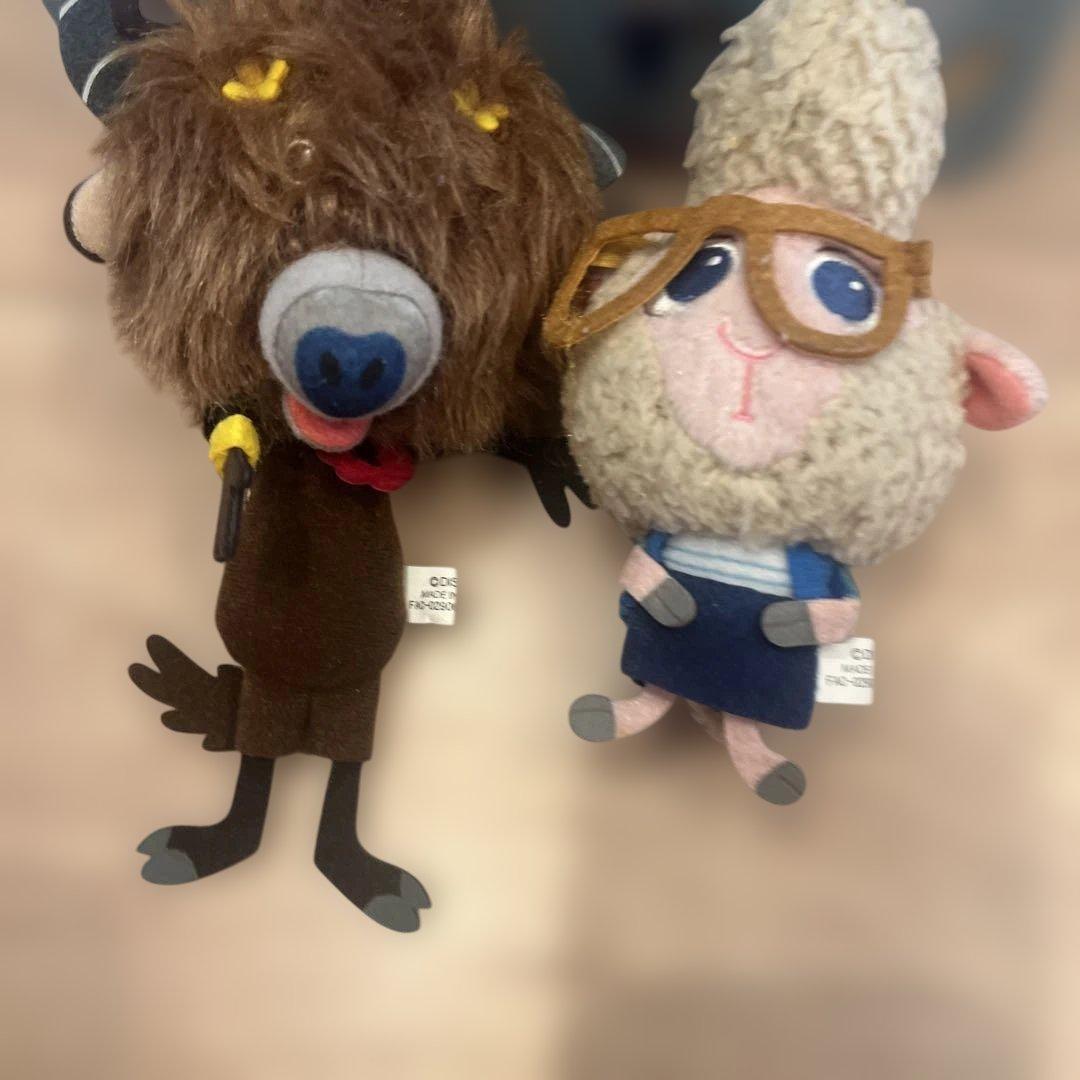 ズートピアヤックと副市長のベルウェザーぬいぐるみキーホルダーセットと缶ボックス