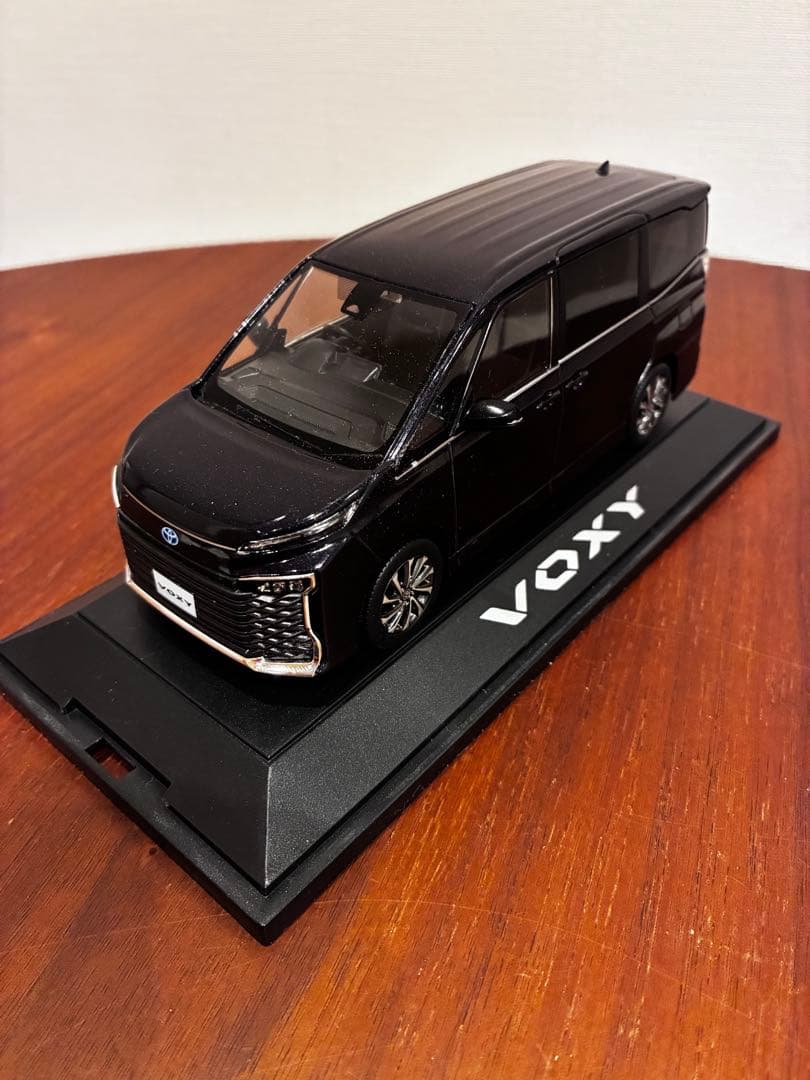 お値下げしました！非売品⭐︎TOYOTAヴォクシー　ミニカー