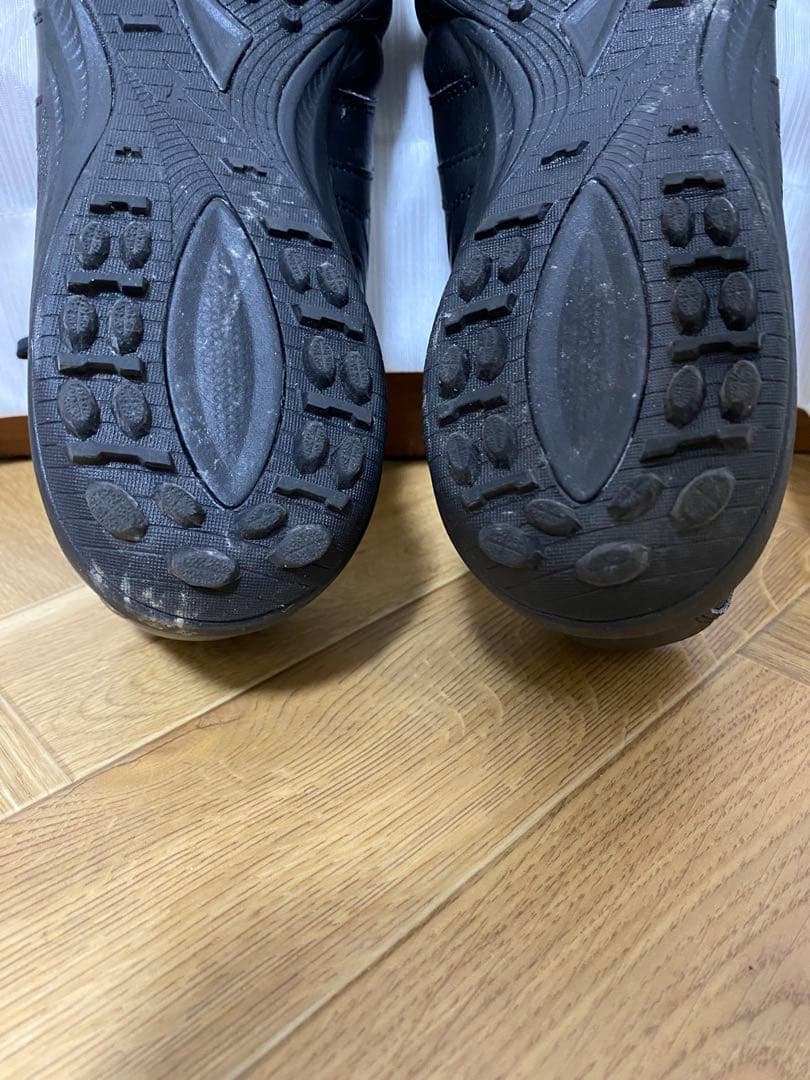 一度着用　ミズノ　モレリアトレシュー27cm