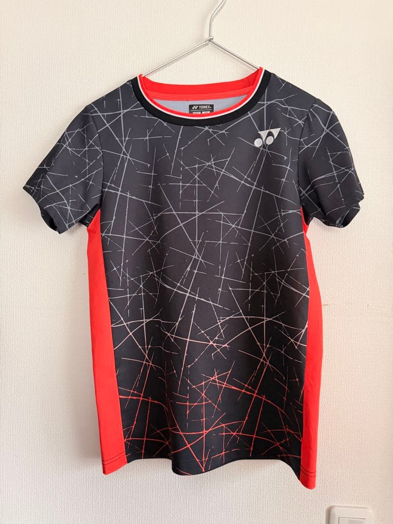YONEX ユニゲームシャツ（フィットスタイル） 10758Y 黒/赤