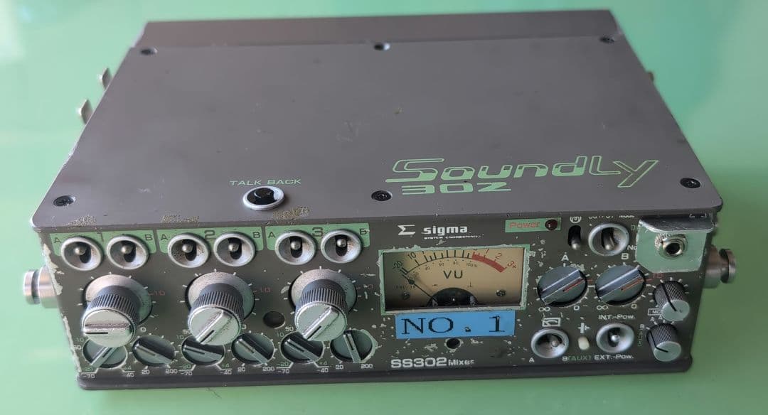 放送業務用　ポータブルミキサー Sigma SS302