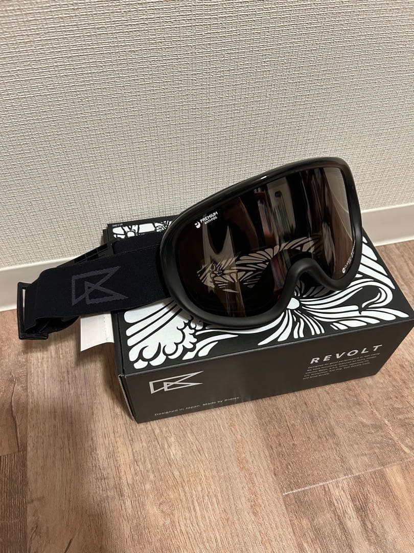 【美品】REVOLT SUPER LIGHT FLAME