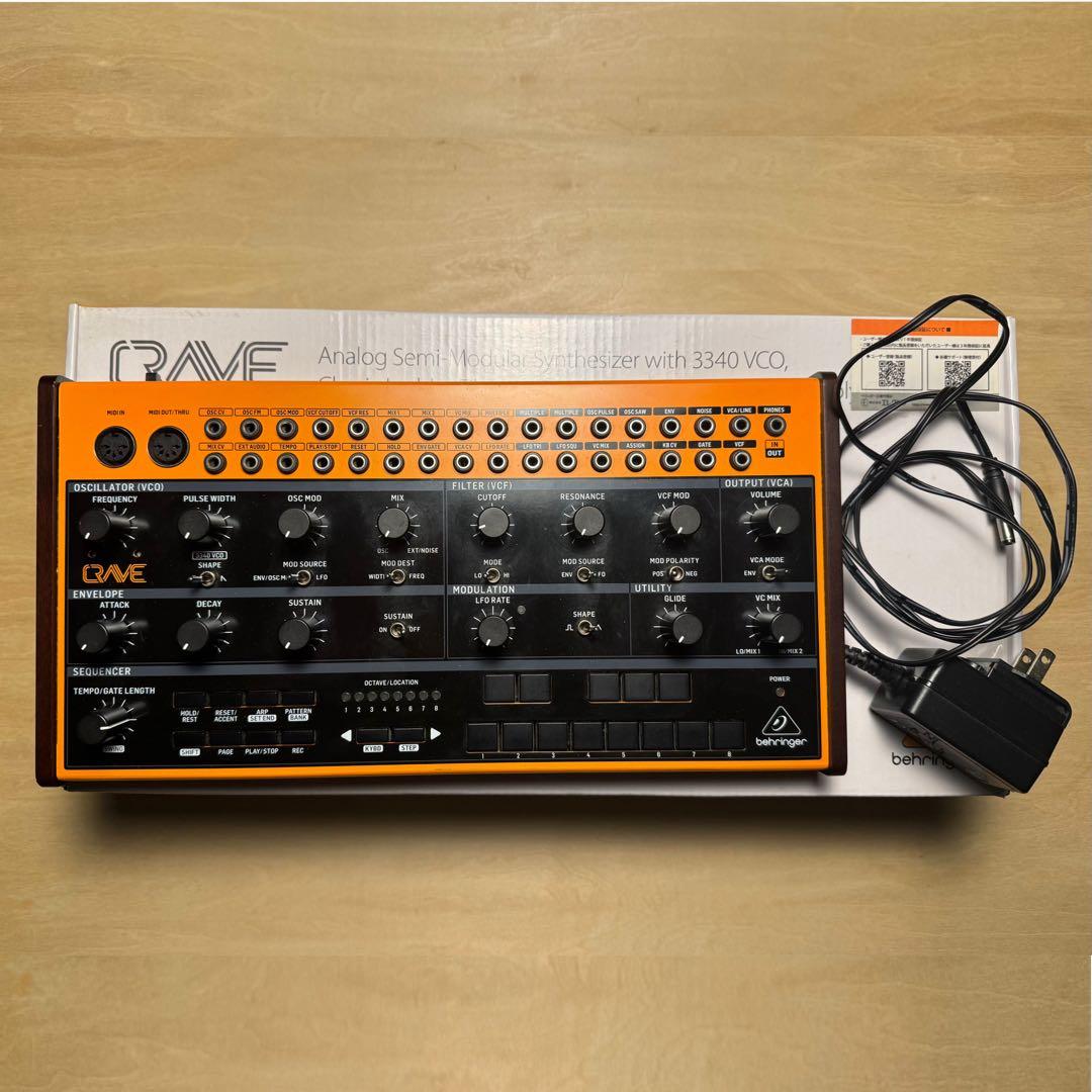 鍵盤楽器 Behringer Crave