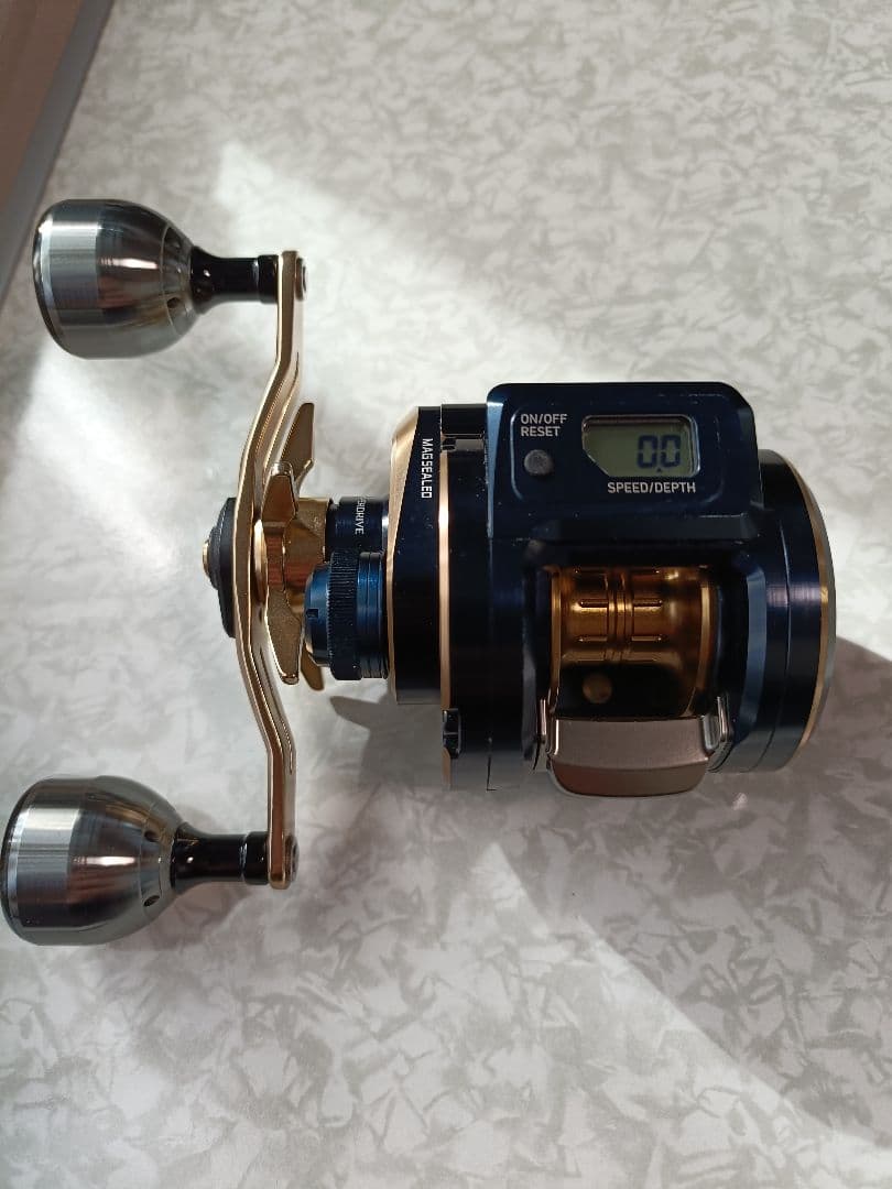 DAIWA　ダイワ　ソルティガIC100　PL-DH ゴメクサスハンドルノブ
