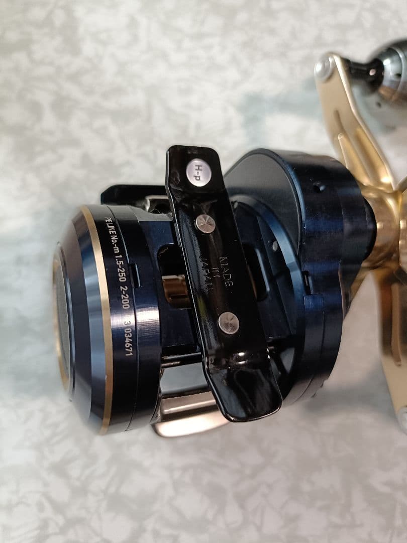 DAIWA　ダイワ　ソルティガIC100　PL-DH ゴメクサスハンドルノブ