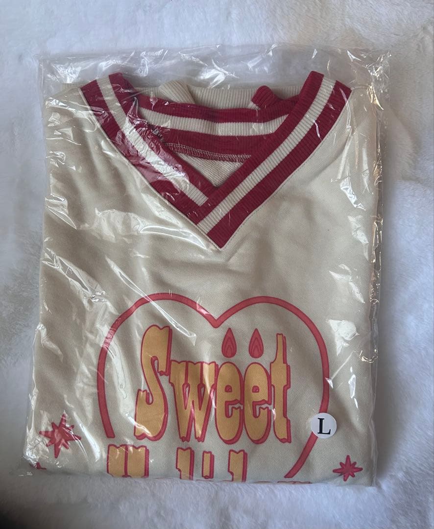 ME:I CONIC Sweet Holiday スウェット