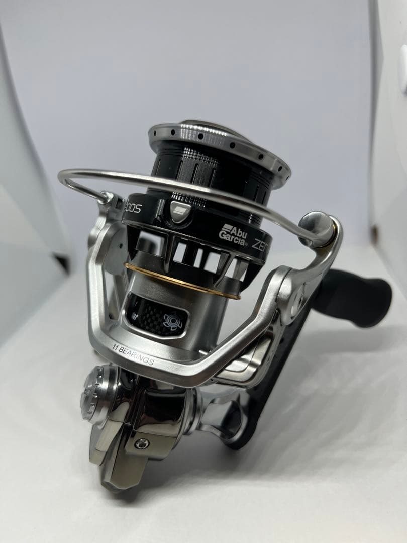 【新品未使用】 Abu Garciaアブ ガルシアZENON ゼノン2500S