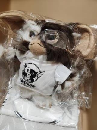 オーバーザストライプス未開封グレムリン『ギズモ』 ぬいぐるみ＆Tシャツ