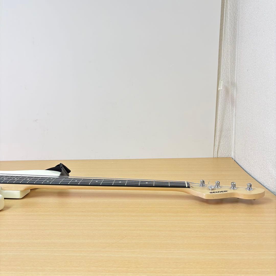 SELDER エレキベース ホワイト