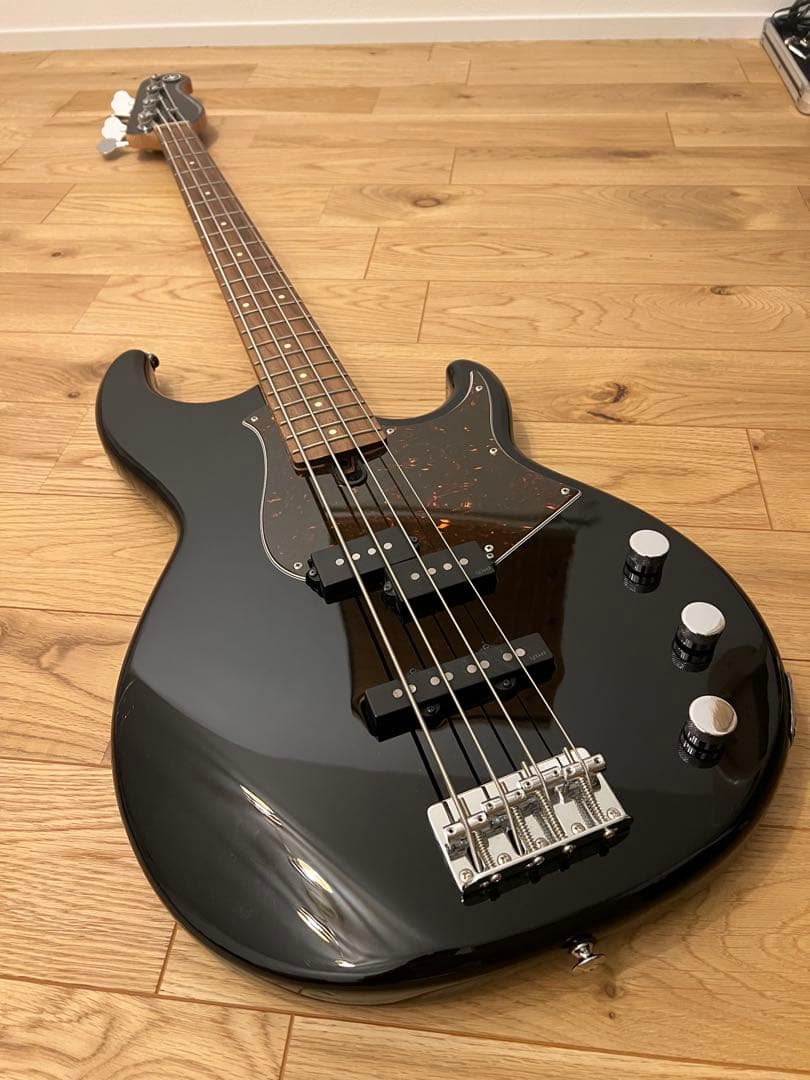 YAMAHA BB434 ピックガード付き