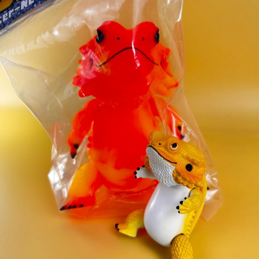 フトアゴヒゲトカゲ 爬虫類 ソフビフィギュア オレンジ・イエローオマケ付