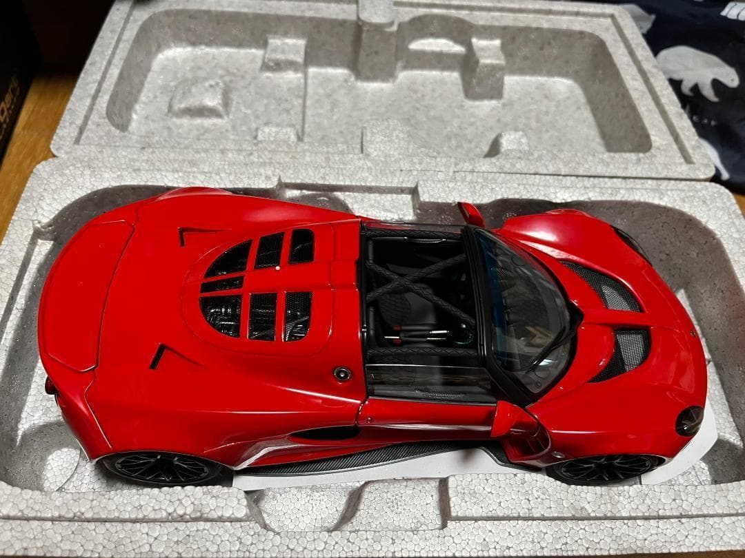 オートアート1/18 ヘネシー ヴェネム GT RED レッド！！