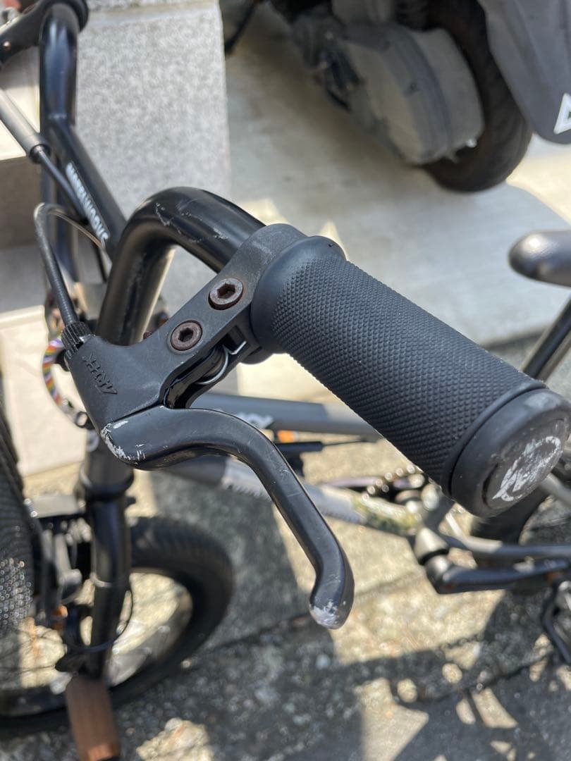 MOTELWORKSJUICY14インチキッズ　BMX ブラック バスケット付き