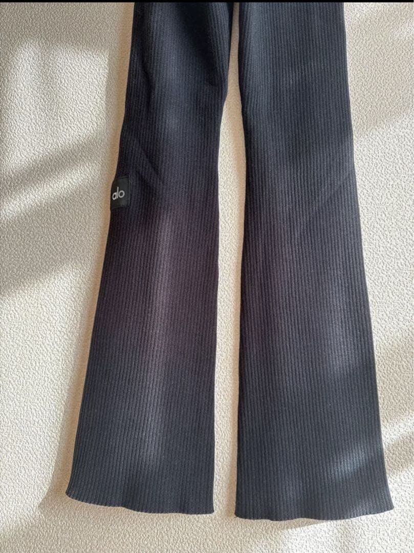 ALO YOGA ロングニットパンツ / リブニット ワイドフレア M