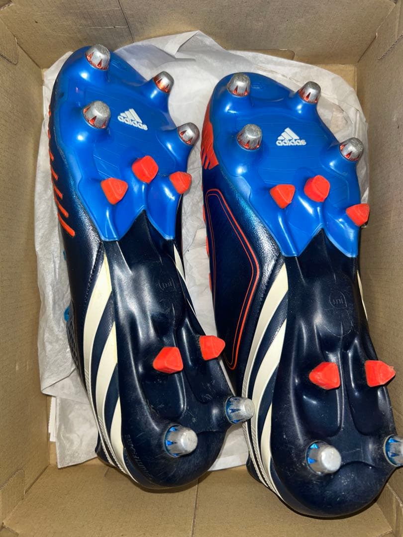 ほぼ新品 アディダス サッカースパイク プレデター リーサルゾーン SG