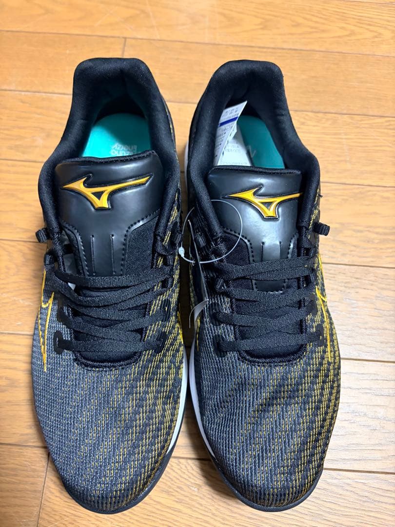 Mizuno ランニングシューズ 26.5cm ブラック/ゴールド