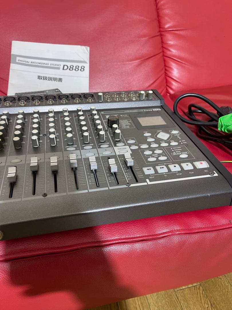 配信機器・PA機器・レコーディング機器 KORG D888