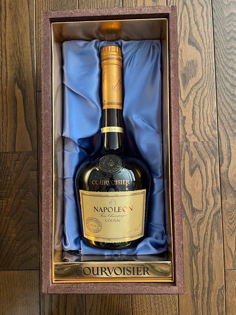 COURVOISIER NAPOLEON コニャック 700ml