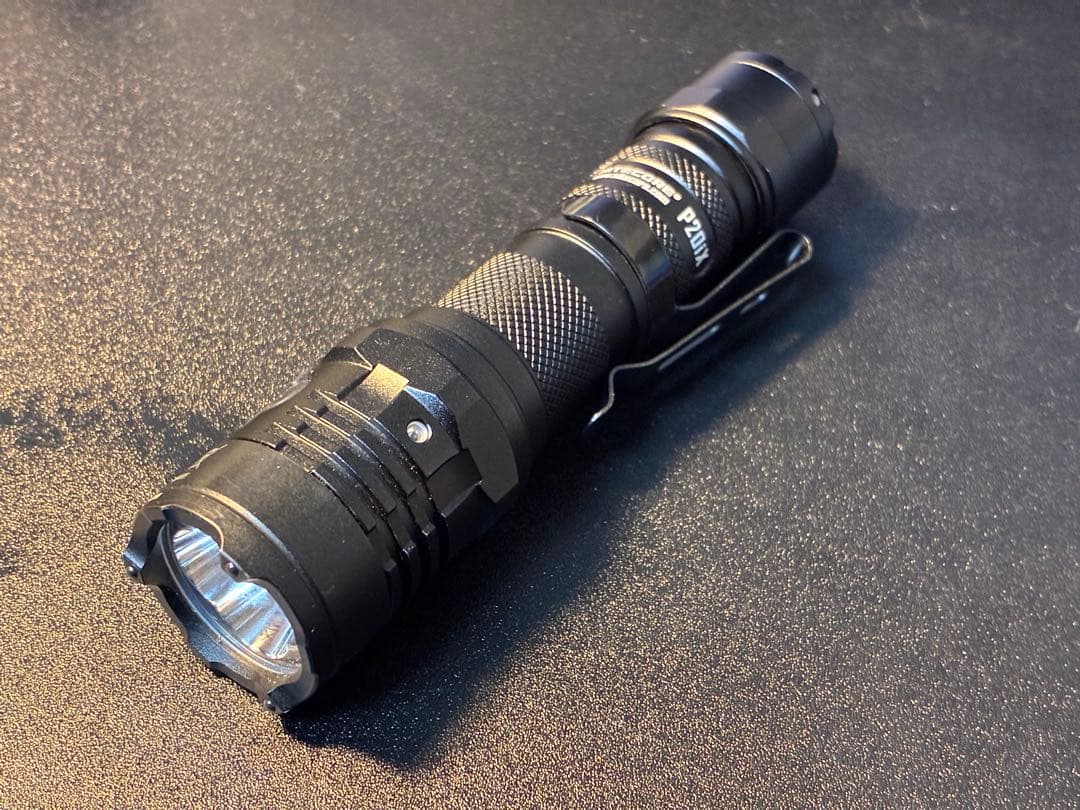 ライト・ランタン Nitecore P20iX