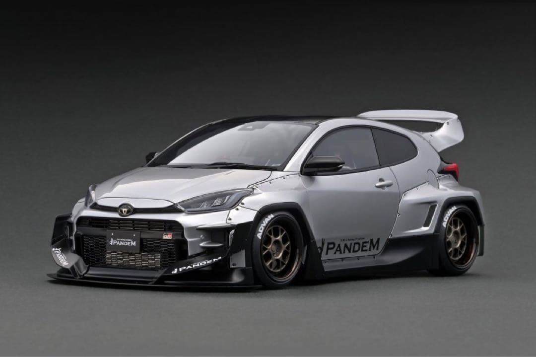 ミニカー PANDEM GR YARIS (4BA) Silver With Engine