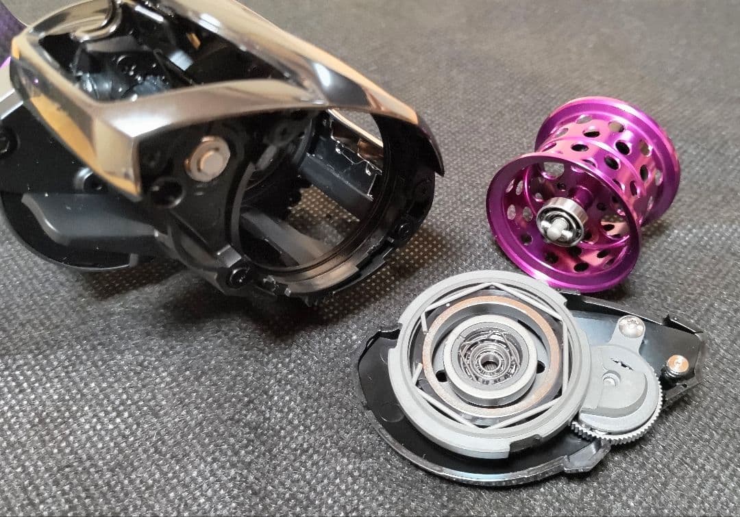 26スティーズ SV LIGHT TW 100H（右）KTF フィネススプール