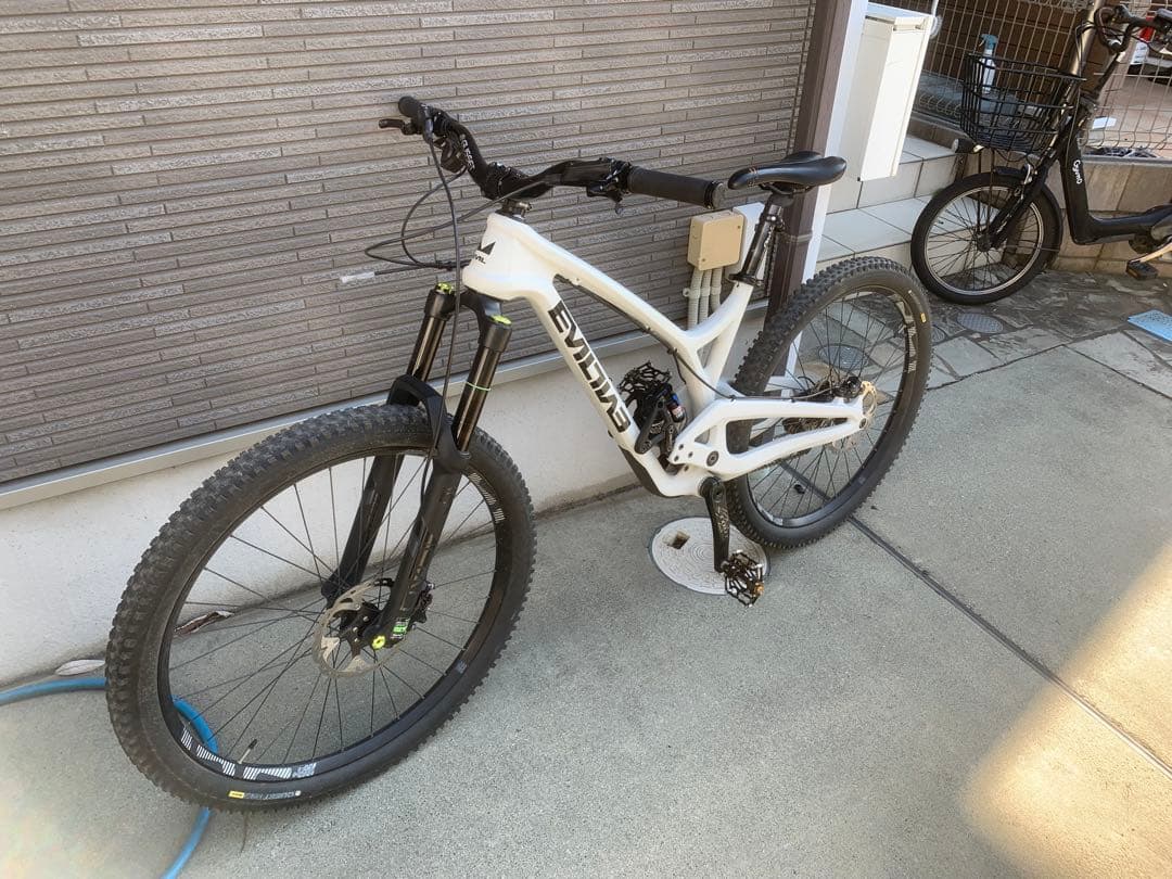 EVILBIKES INSURGENT LB 27.5インチ