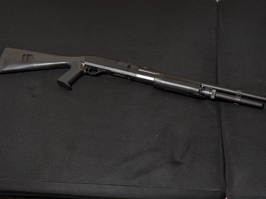 東京マルイ　ベネリM3スーパー90エアコキ+ショル型マガジン5つ