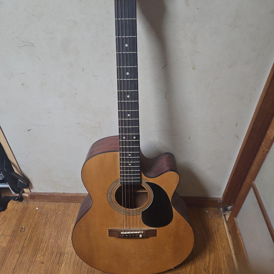 Jasmine アコースティックギター カッタウェイby Takamine