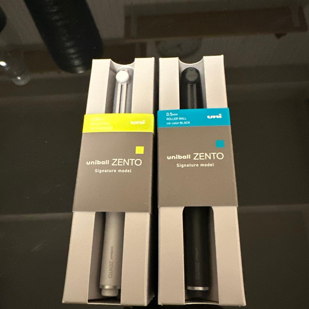 uniball ZENTO 0.38 0.5 インクは両方とも黒