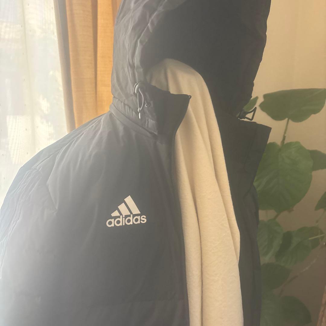 adidas ブラック ダウン ベンチコート