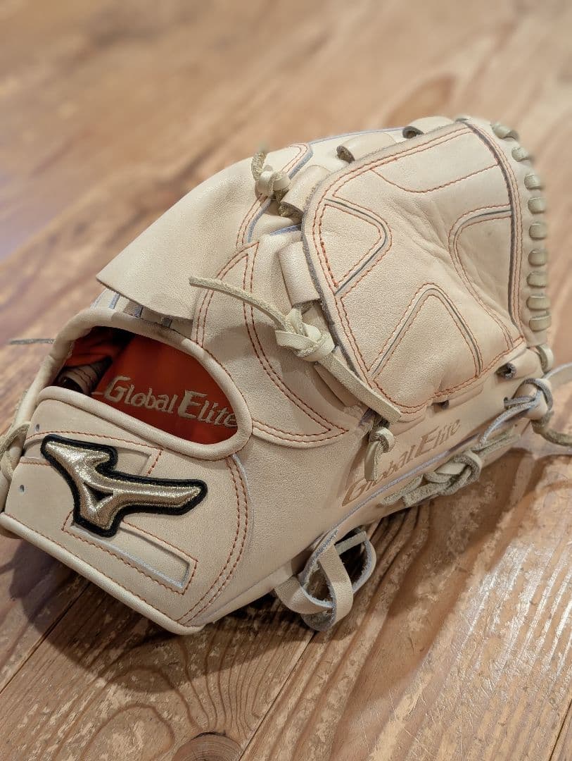 Mizuno Global Elite 硬式グローブ ベージュ