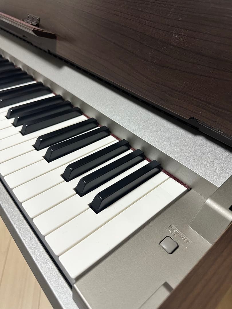 【京都北部引取り限定】YAMAHA 電子ピアノARIUS （アリウス）