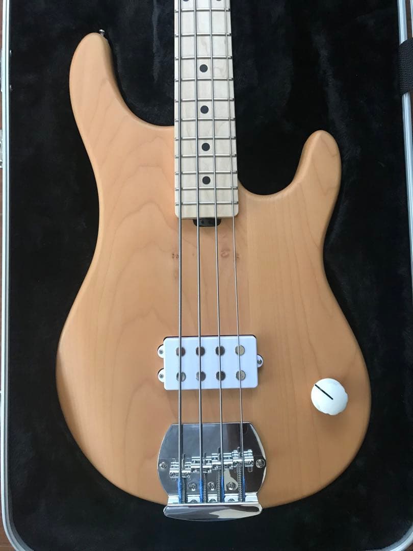 Sterling by MUSIC MAN Joe Dart ももみ