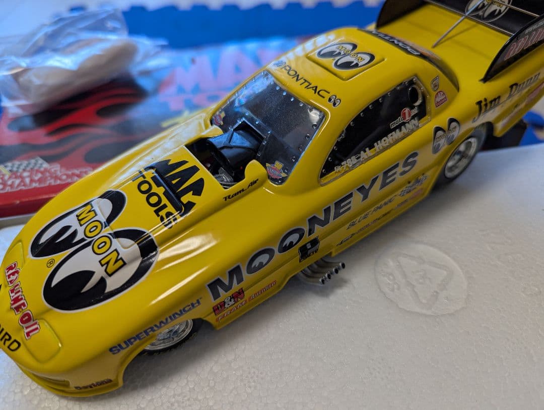 Moon eyes Funny Car 2001年限定版
