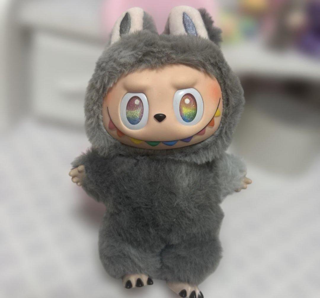 ラブブ 黒