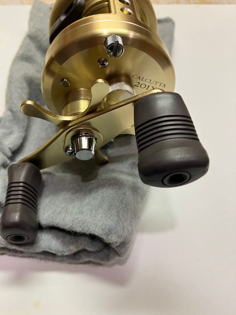 古いシマノカルカッタ 201XT 美品SHIMANO CALCUTTA メガバス