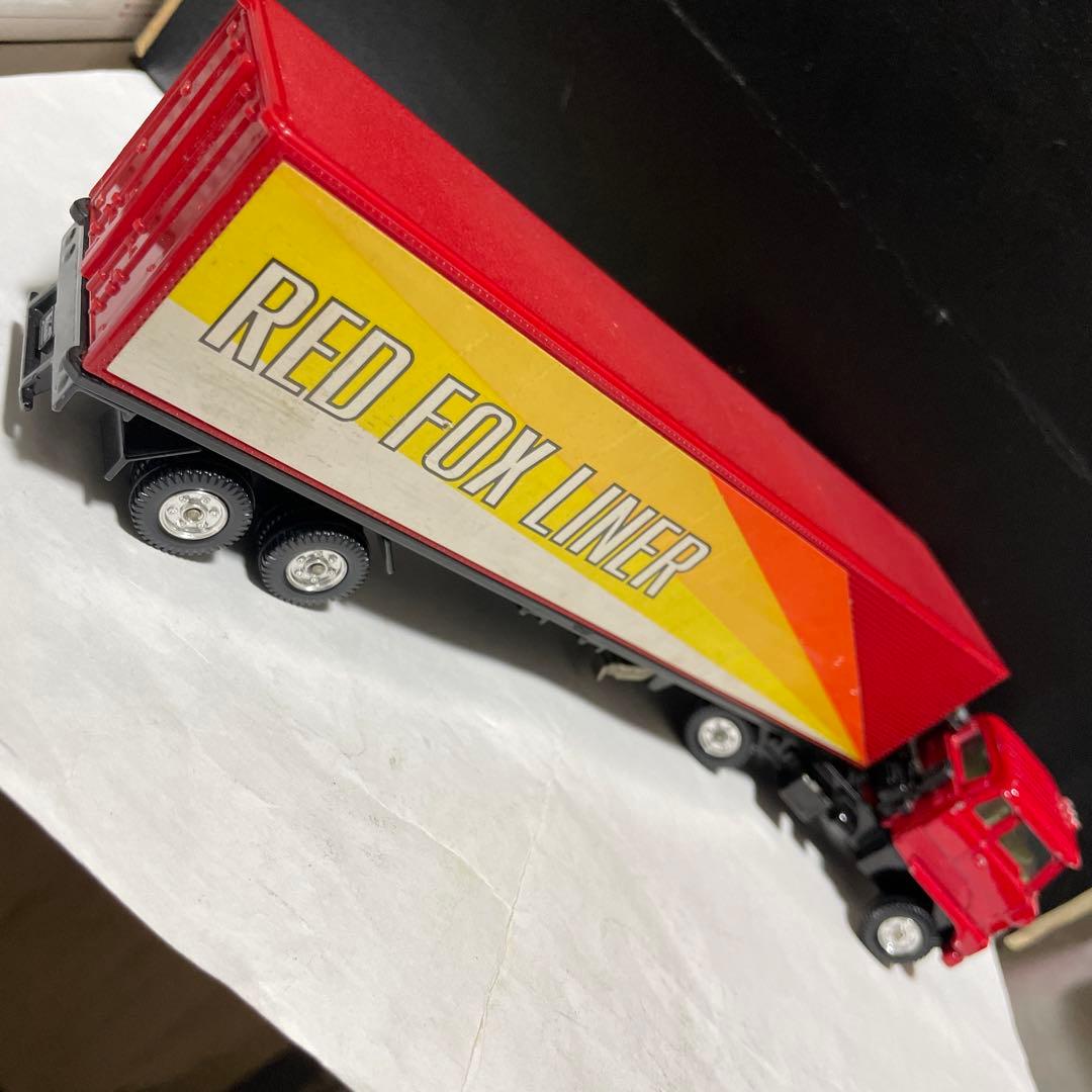 トミカ ダンディ　日野　パネルバン　トレーラー　RED FOX LINER