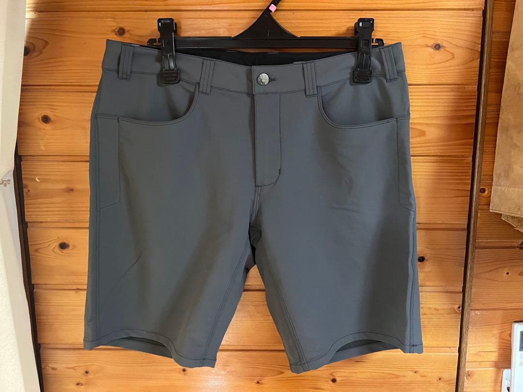 新品　swrve スワーブ　ハーフパンツ　グレー　34