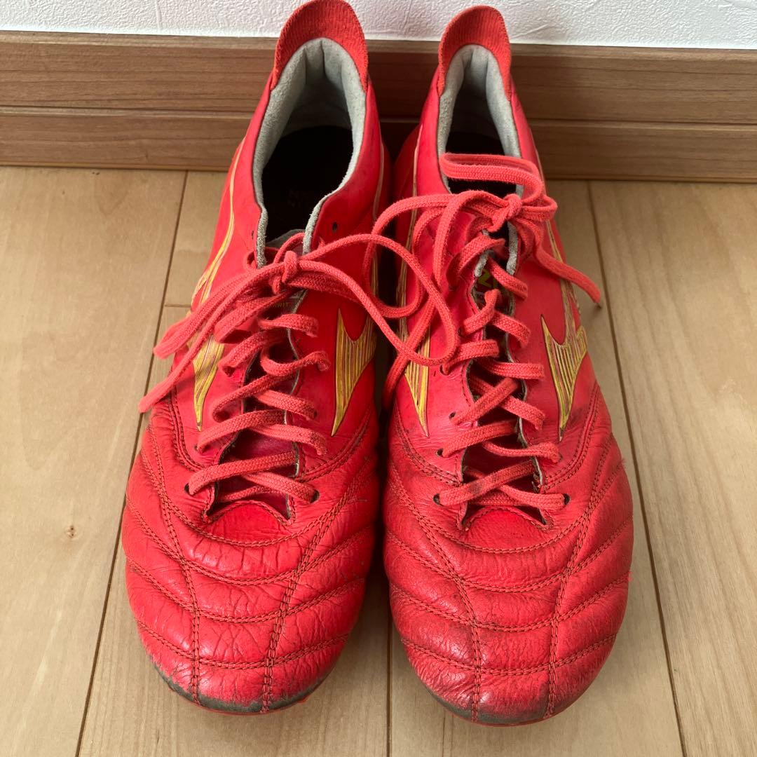 Morelia NEO、レッドカラー