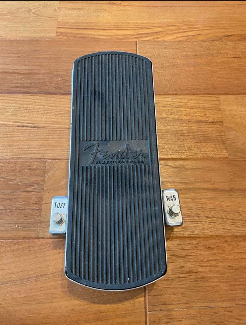 fender fuzz wah フェンダー　ファズ　ワウ　ビンテージ