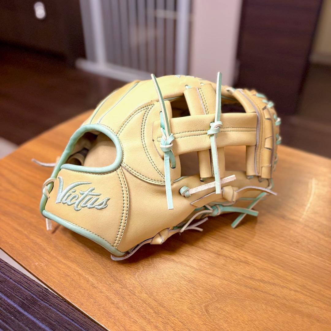 【激レア入手困難】Victus 硬式グローブ 内野手用硬式用