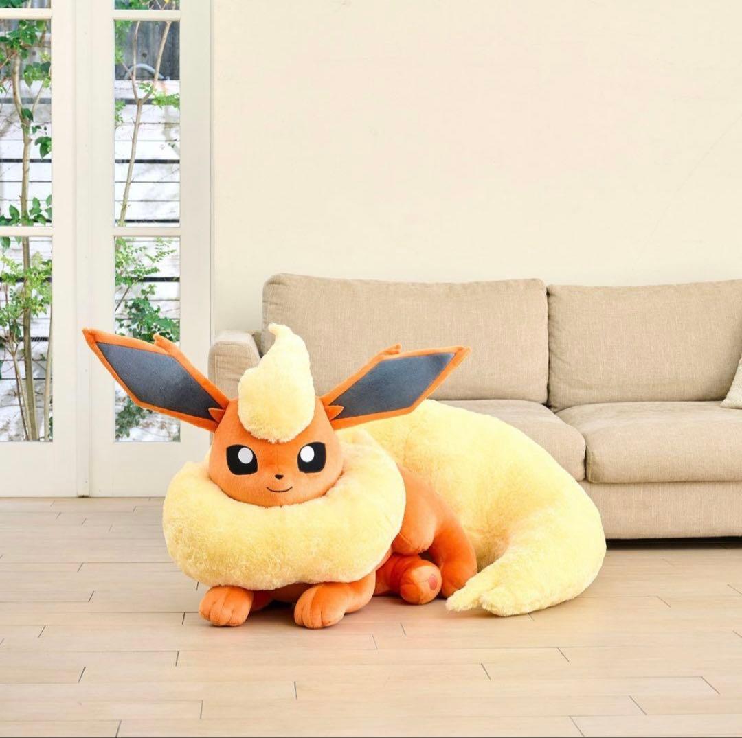 ポケモンセンターオンライン ぬいぐるみ 等身大 ブースター 寝そべり　未開封