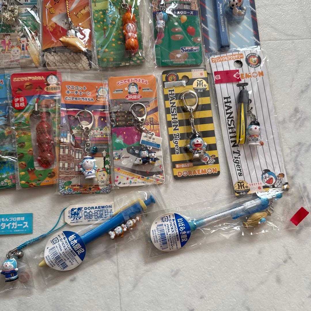 どこでもドラえもん キーホルダー ストラップ ご当地 ボールペン まとめ売り