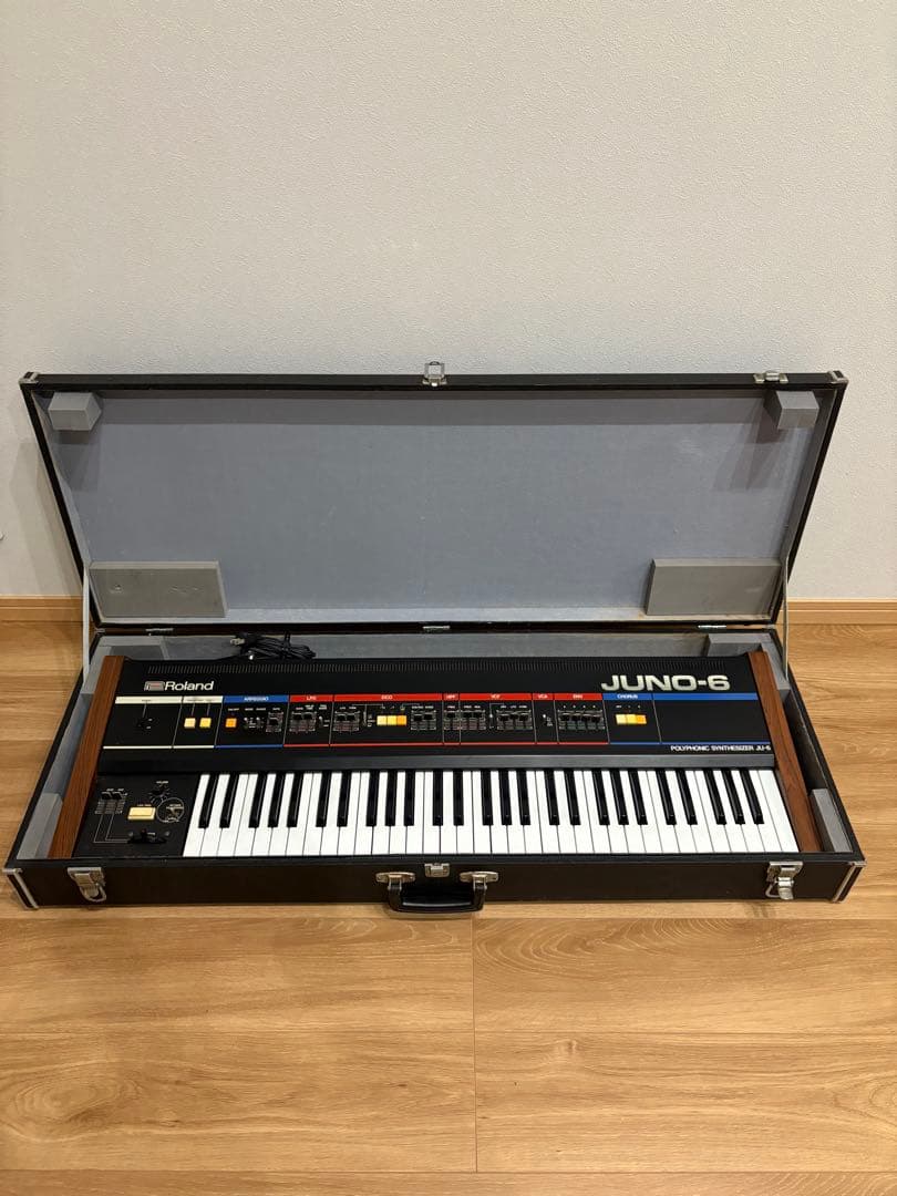 Roland JUNO-6 ポリフォニック・シンセサイザー
