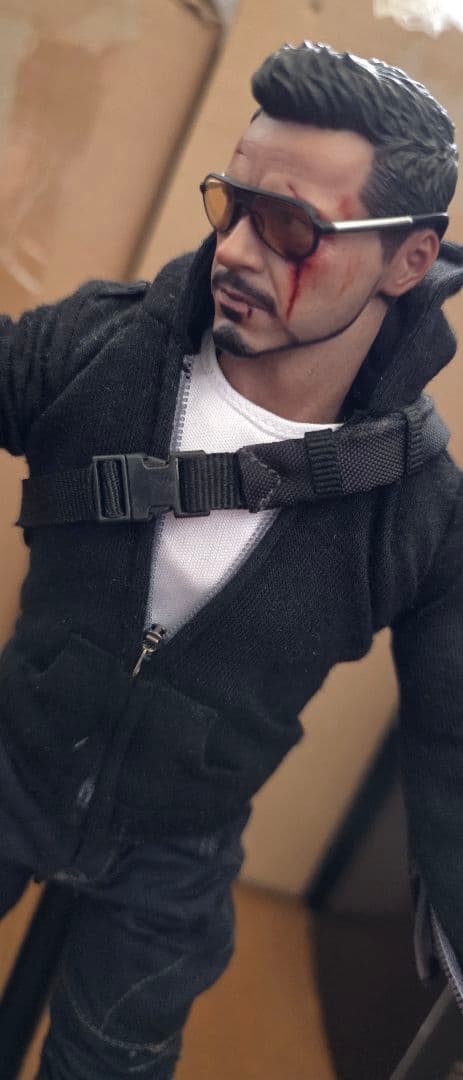 hottoys 『アイアンマン３』トニー・スターク（マンダリン邸襲撃版）