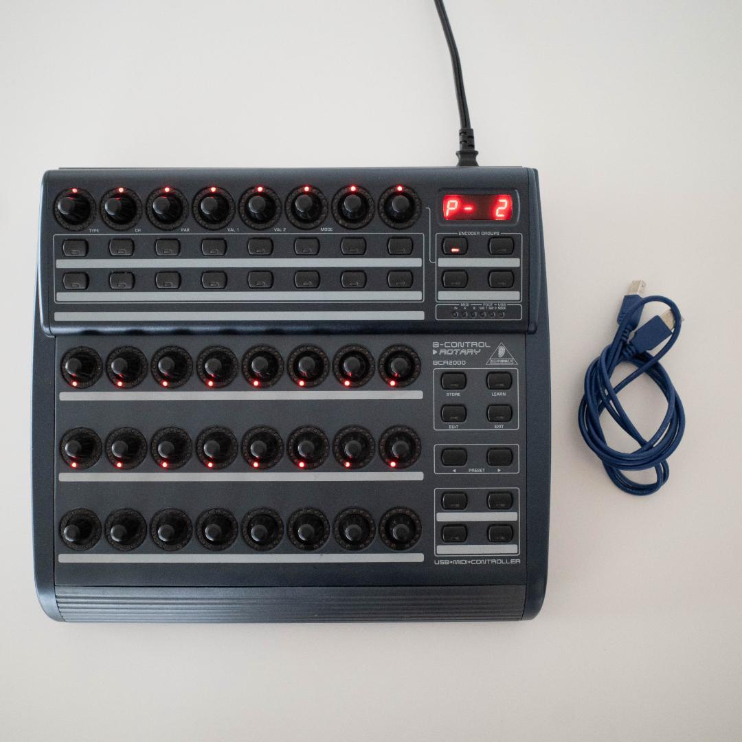 BEHRINGER BCR2000 MIDIコントローラー
