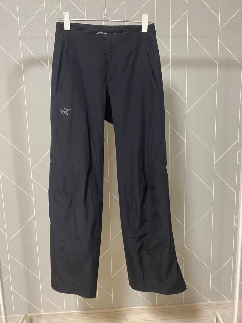 ARC'TERYX ウィメンズ スノーボードパンツ サイズ0 黒