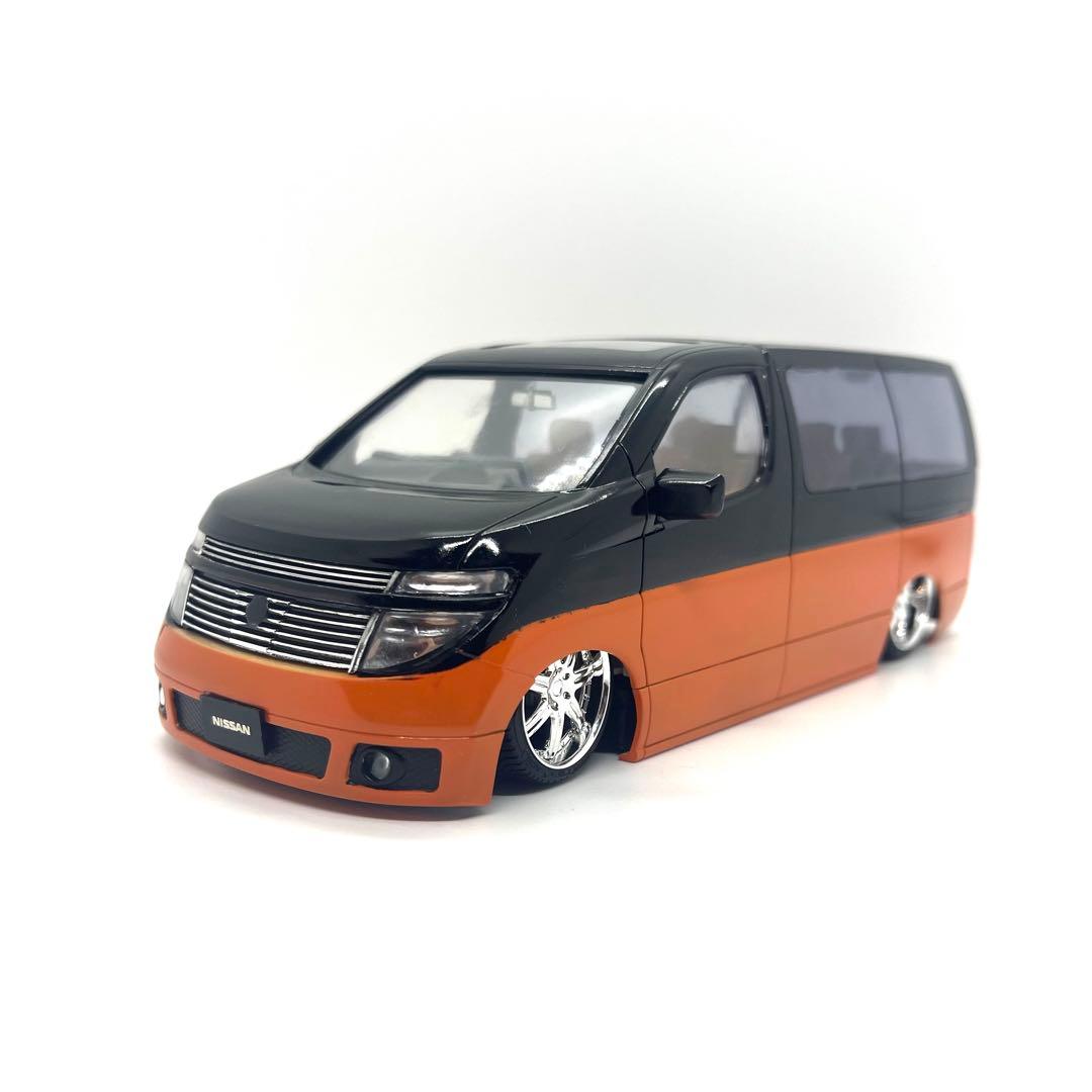 孝明　【完成品】フジミ 1/24 エルグランド トラッキンカスタム