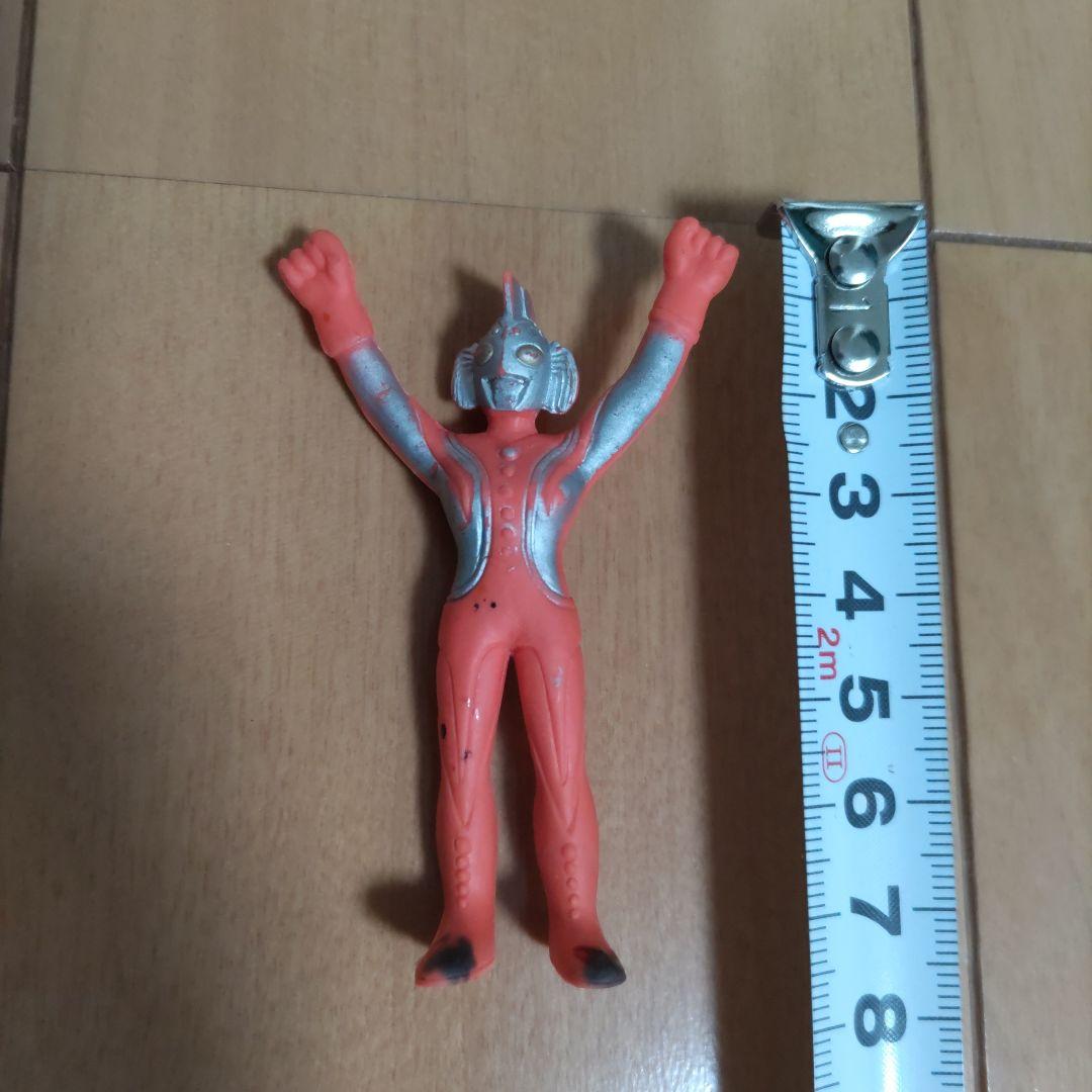ウルトラの母　ゴム人形