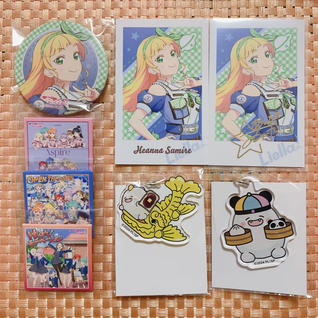 2ラブライブ Liella 7th ガシャ 平安名すみれ 缶バッジ 靴紐 箔押し